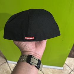 Supreme Hat 