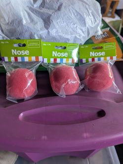 Clown noses