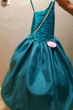 Girs dress size 10