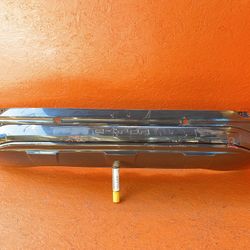 2019 - 2021 AUDI E-TRON REAR LOWER BUMPER VALANCE COVER OEM 4KE807835 4KE807833