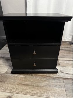 Black Single-Drawer Nightstand