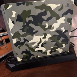 PS4 Limited Edition Camouflage 1 Tb
