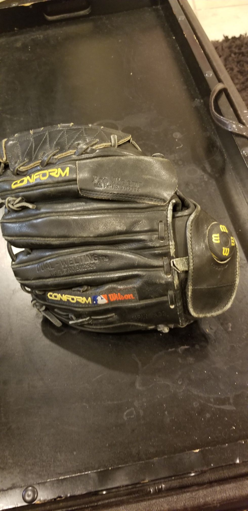Wilson Conform Baseball Glove 12"