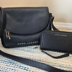 Marc Jacob's Purse And Wallet 