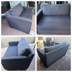 Love seat