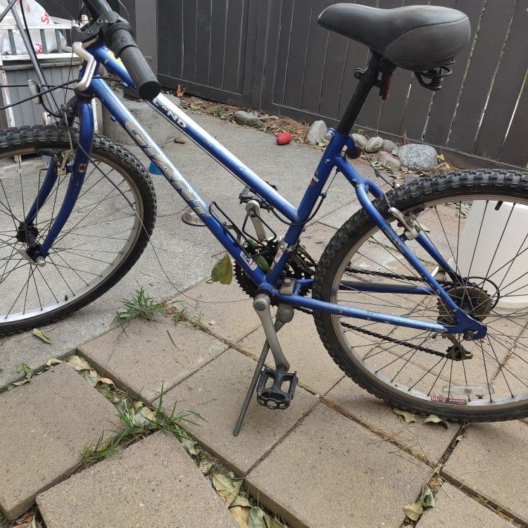giant upland bicycle