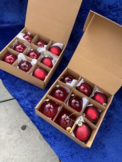 Christmas decor, ornaments each,box $10