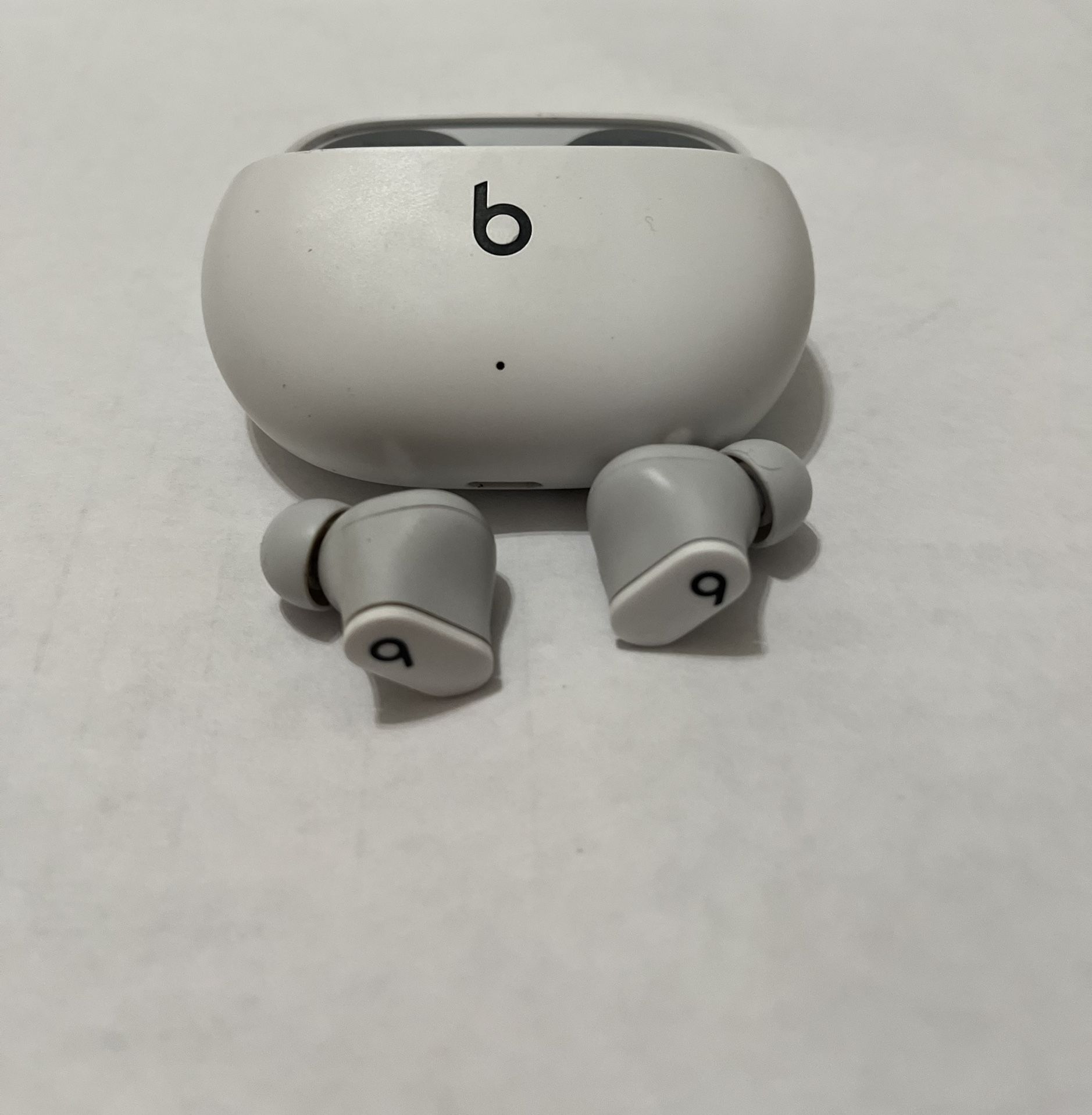 Wireless Beats Earbuds 