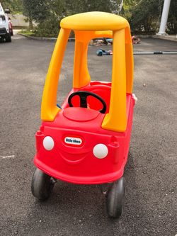 Cozy Coupe LIKE NEW