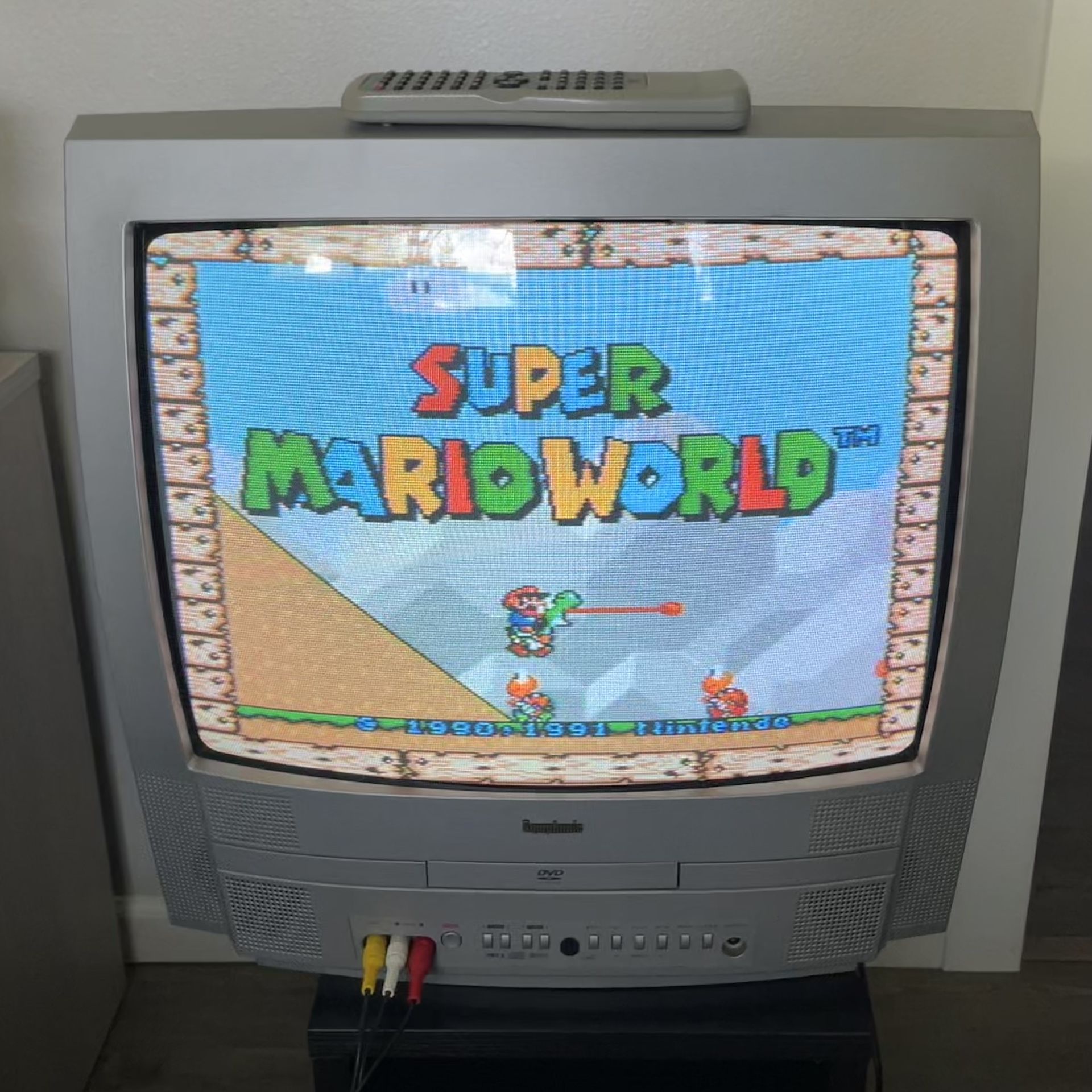 19” CRT TV DVD Player with Remote