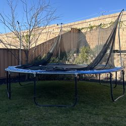 Trampoline 