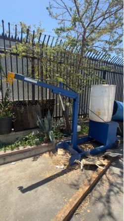 Vestil Floor Crane