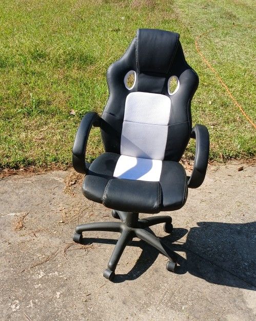 Desk chair