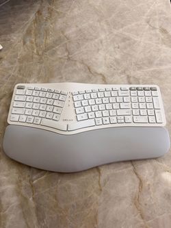 Ergonomic keyboard