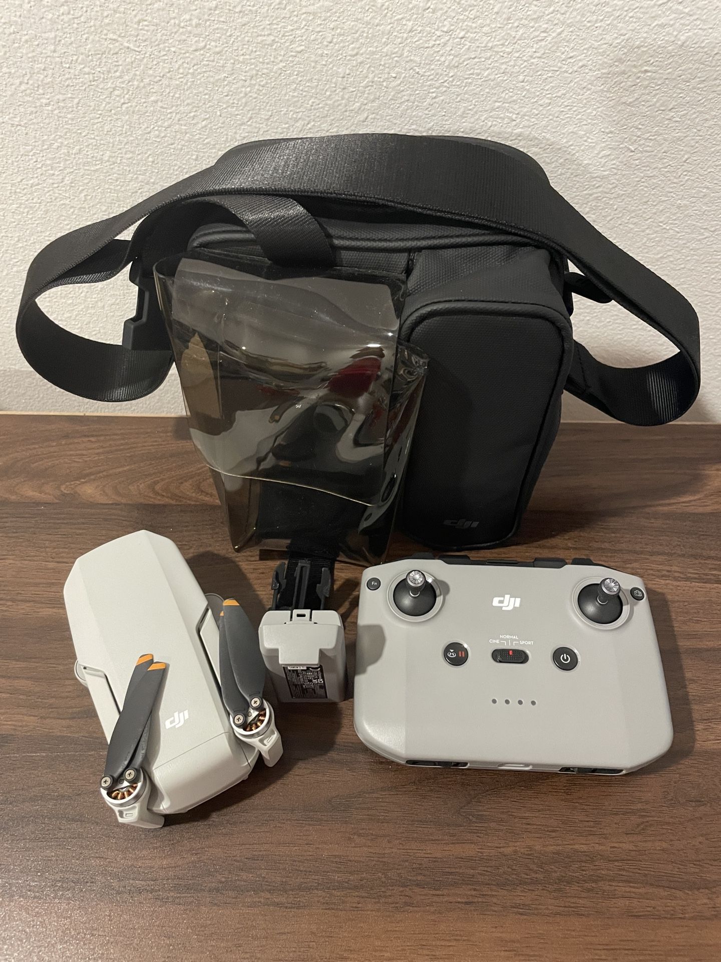 Open Box DJI Mini 2 SE With Controller