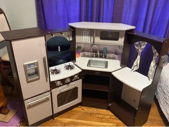 KidKraft Ultimate Corner Play Kitchen