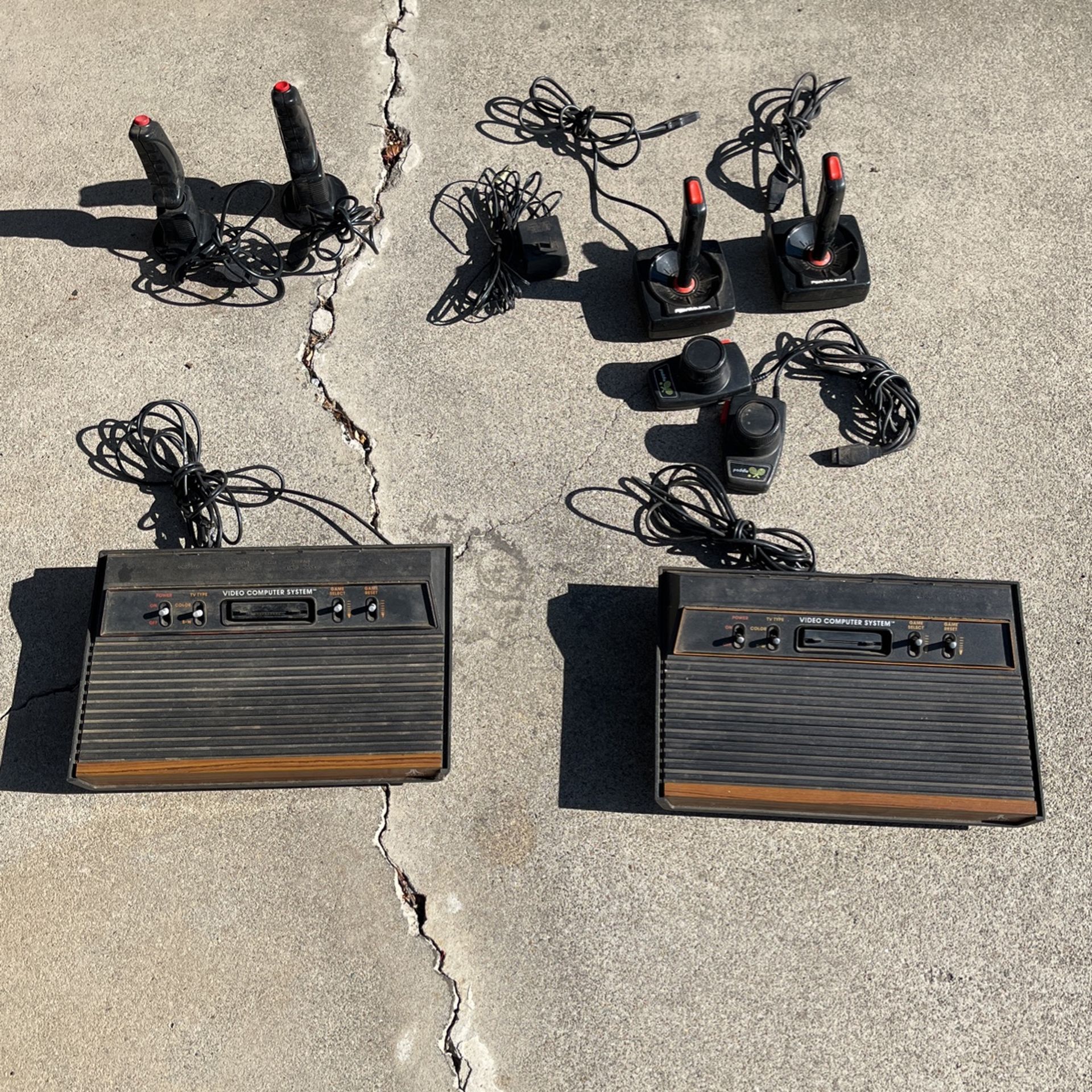 Atari game Pieces and Controllers