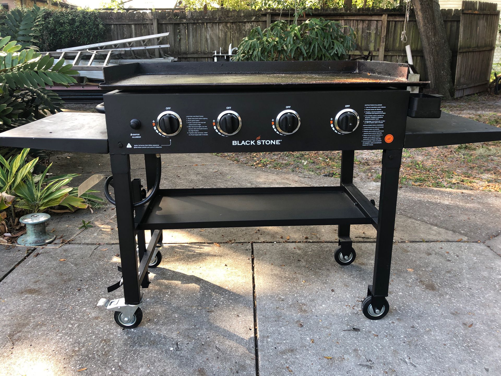 Blackstone grill 36 inch very good condition with cover Cost new $225
