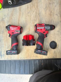 Milwaukee M12 FUEL Drill & Impact Driver Combo