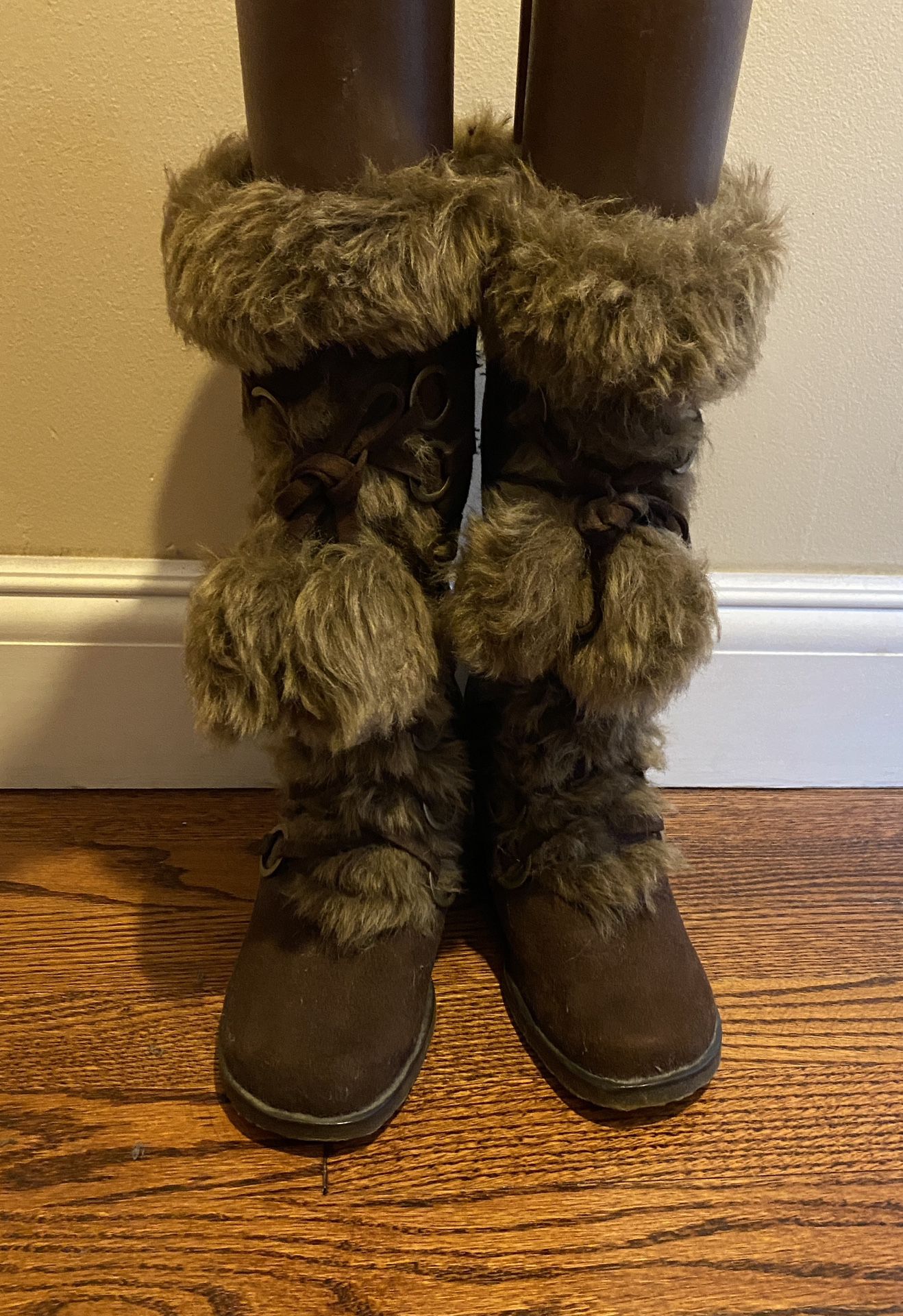 Vintage Boots With Fur 