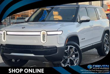 2025 Rivian R1S