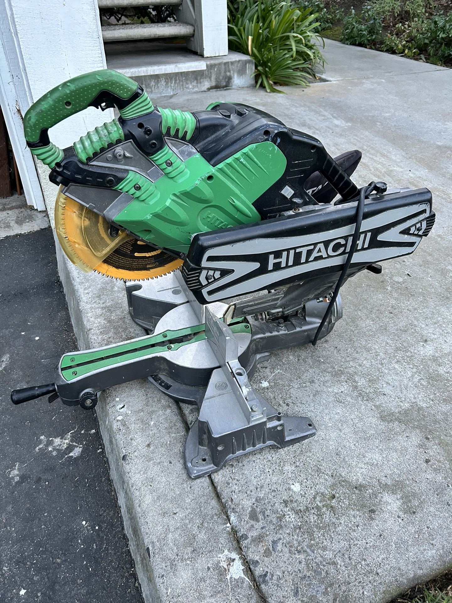 Hitachi Compound Mitre Saw