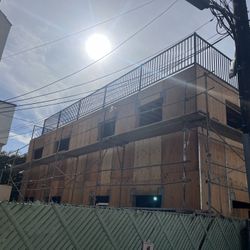 Fence/ Gate/ Construction 