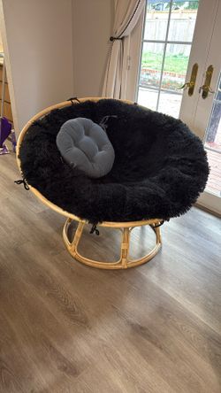Round Lounge Chair