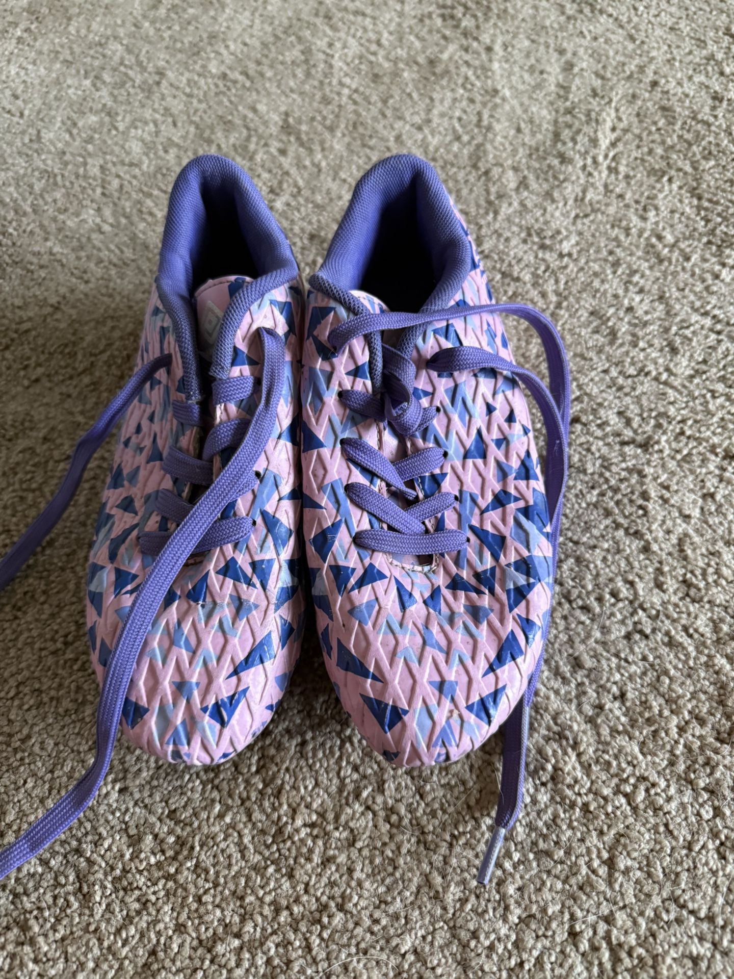 Girls Soccer Cleats 3Y