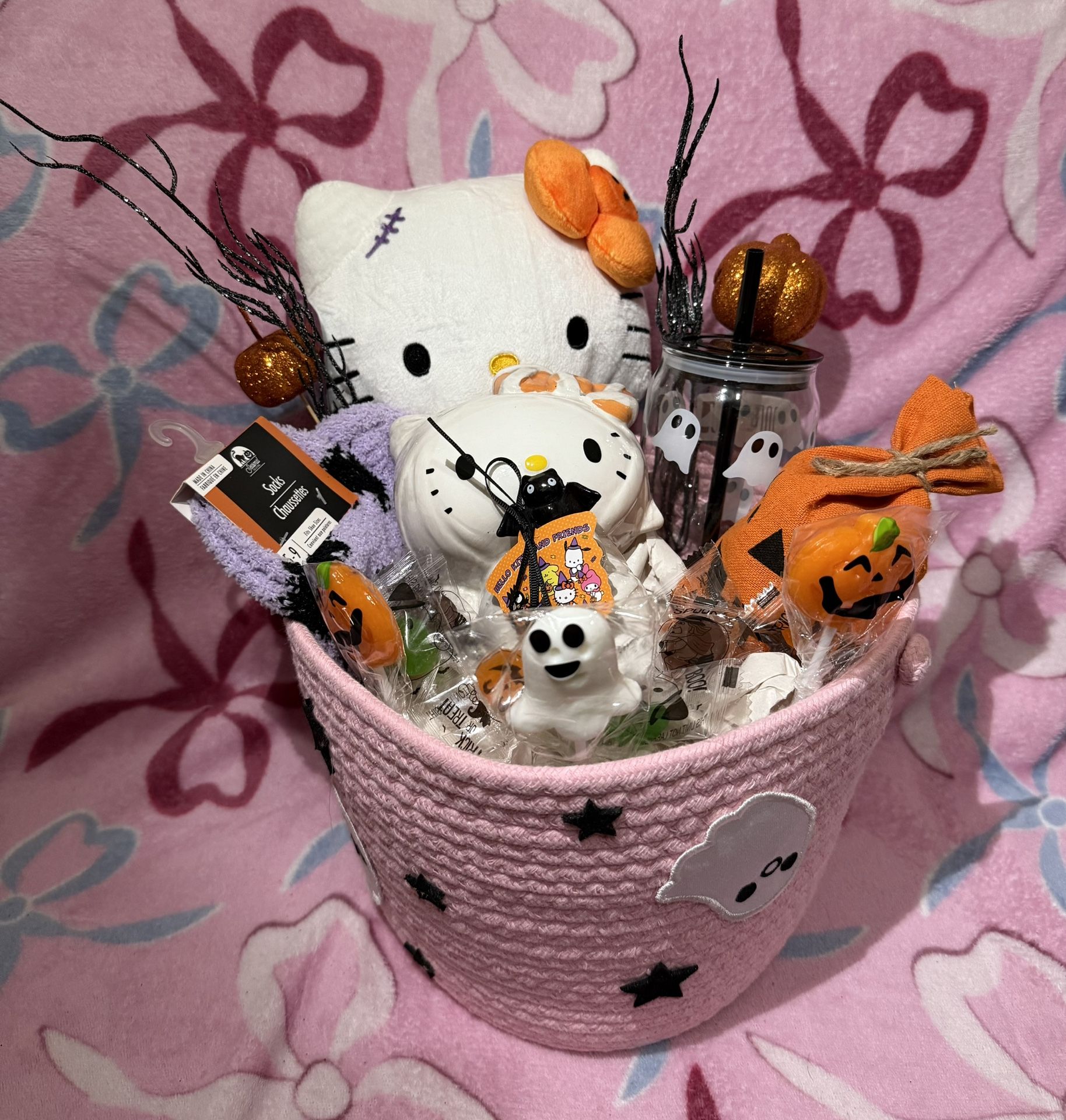 hello kitty spooky basket