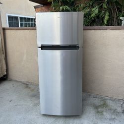 WHIRLPOOL FRIDGE SILVER 18CU FT 28x29x68👍🛑4 MONTHS WARRANTY 