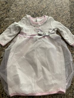 Baby princess dress. Size 3-6 months.