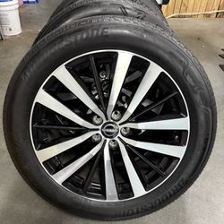 Wheels & Tires 20” Nissan (255 50 R20)