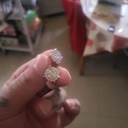 Real Good And Real Diamond Earrings 