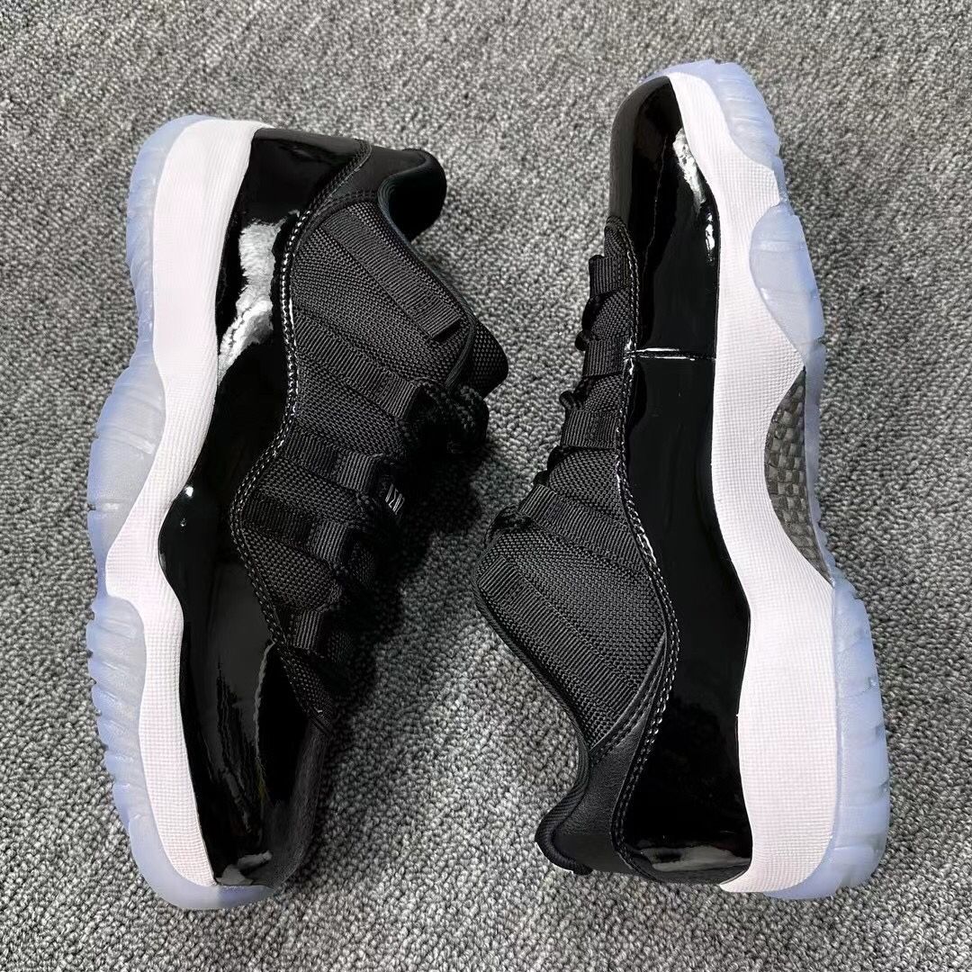 Jordan 11 Low Space Jam