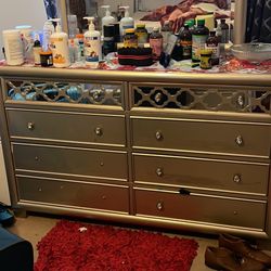 Bedroom Set  Clean And Nice 