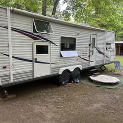 Jayco with slide out Reduced $4800