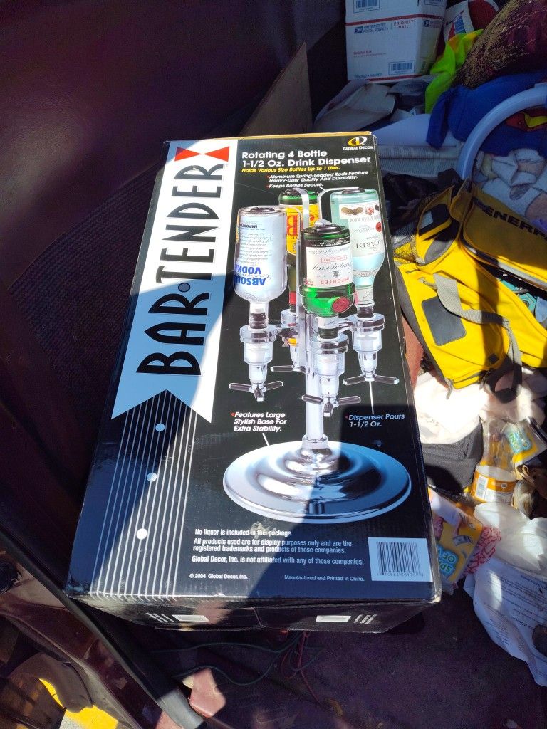 Bartender Rotating 4 Bottle Shot Dispenser NIB