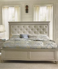 Queen Bedroom Set