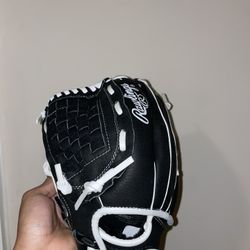 BRAND NEW Softball glove (never used)