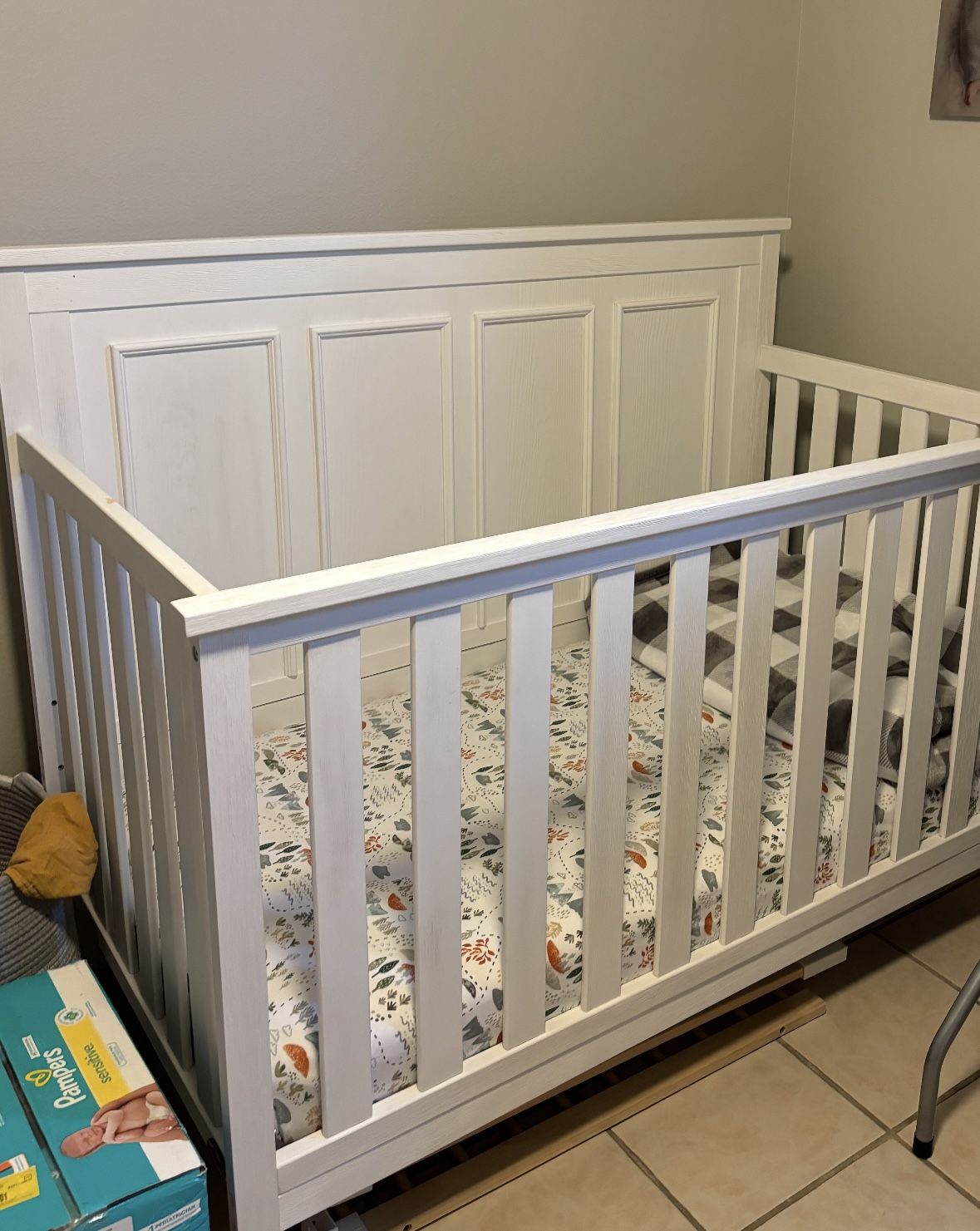 4-in-1 Convertible Crib W Mattress