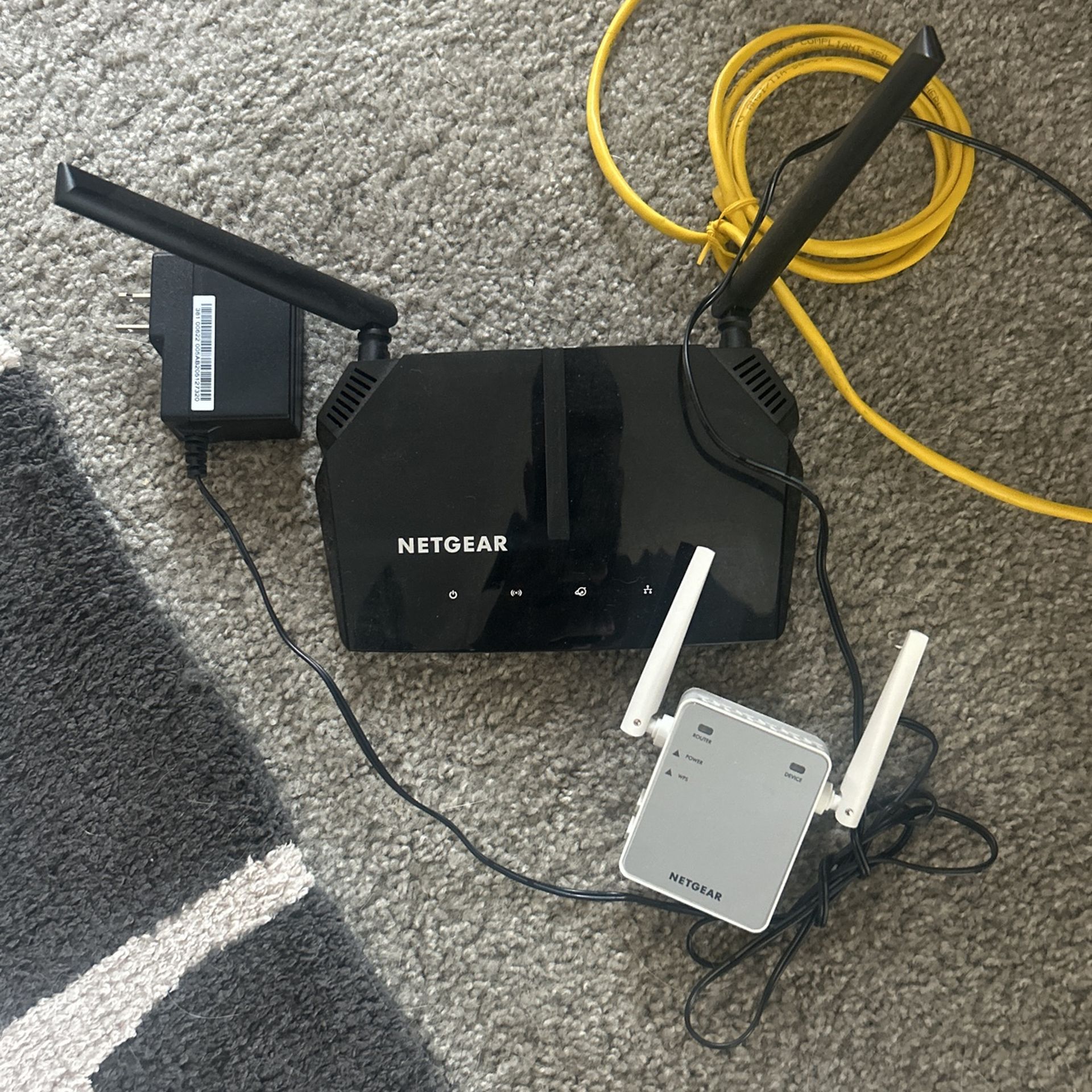 Netgear WiFi Router and Extender