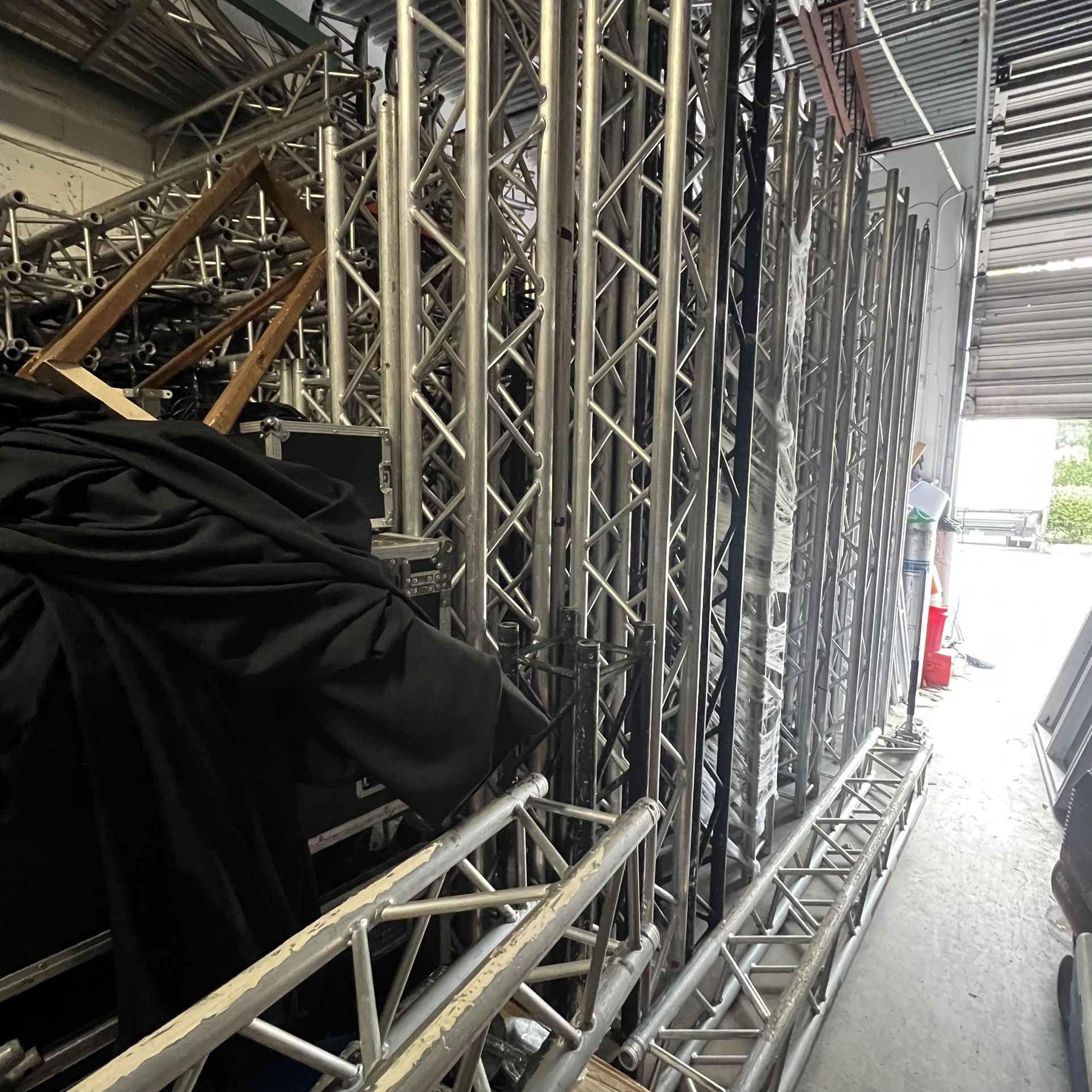 Truss By Chauvet 