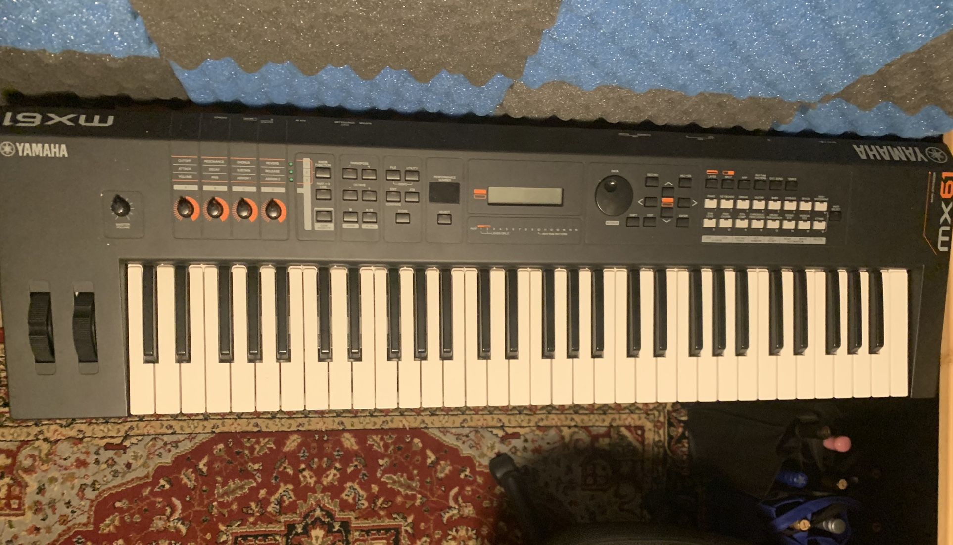 Yamaha Mx61 Keyboard/ Synth
