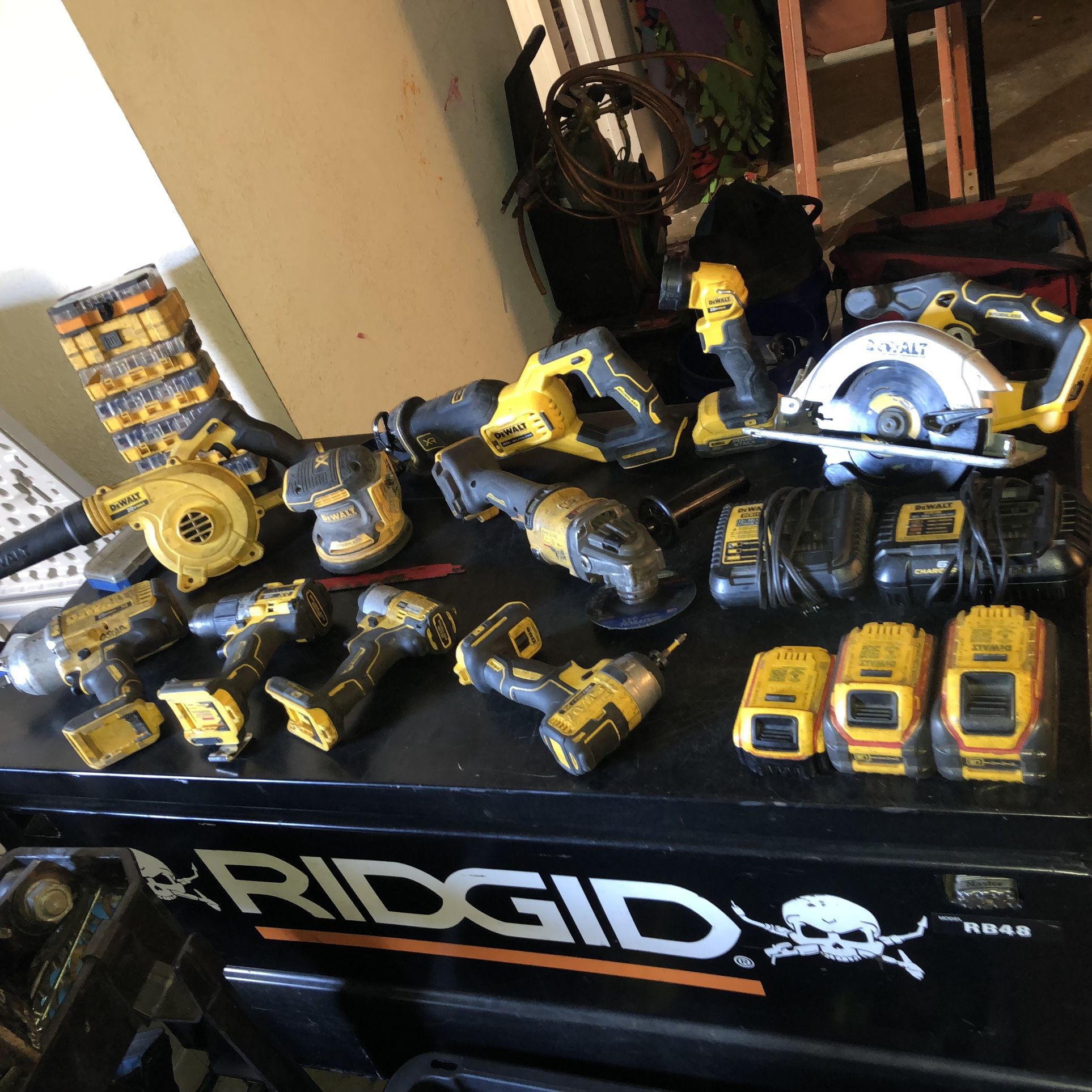 Dewalt Battery Power Tools $650 Includes (description)