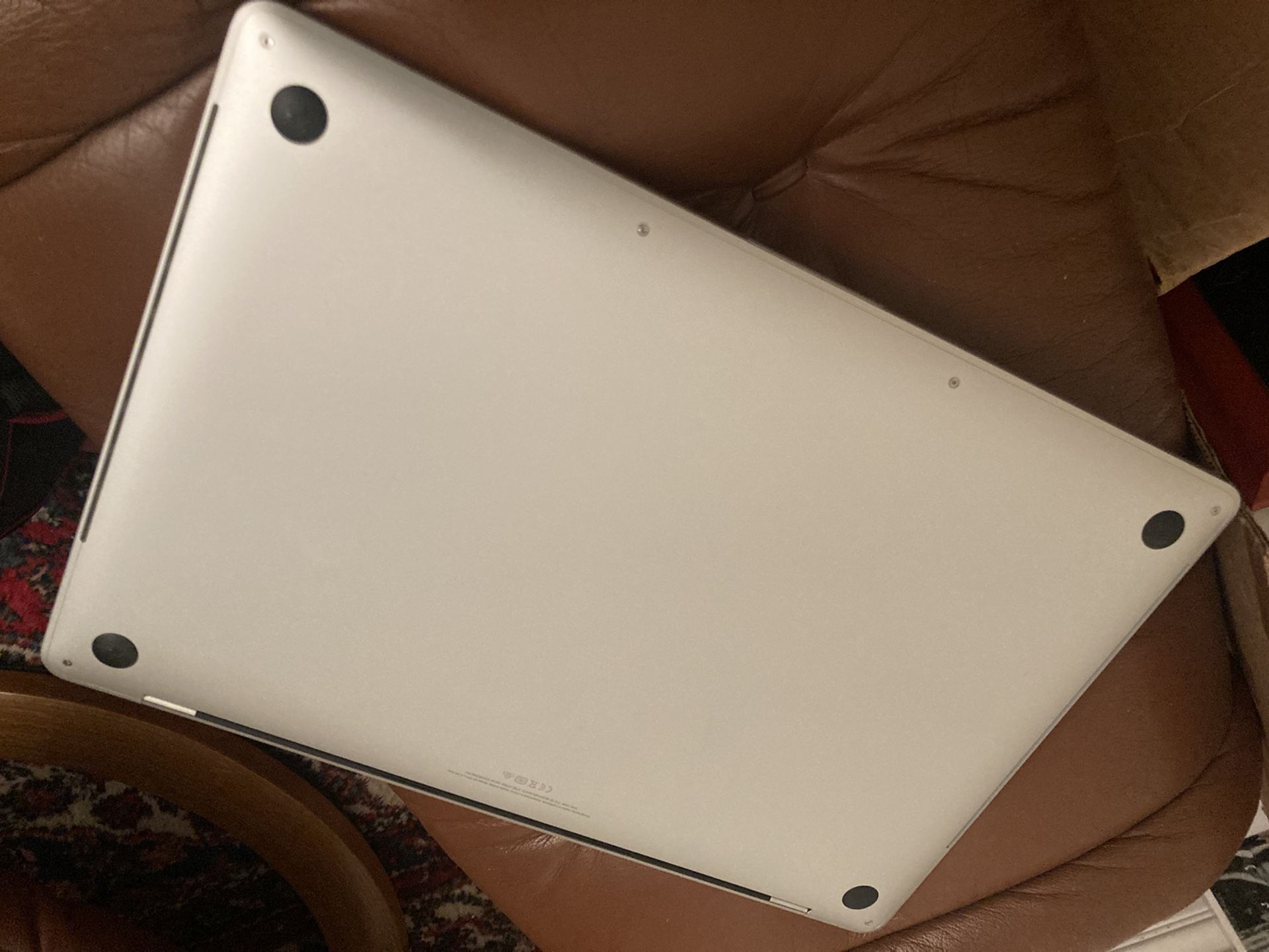 MacBook Pro 2019 15” inch 2.3ghz 8 Core i9 16gb RAM 500GB