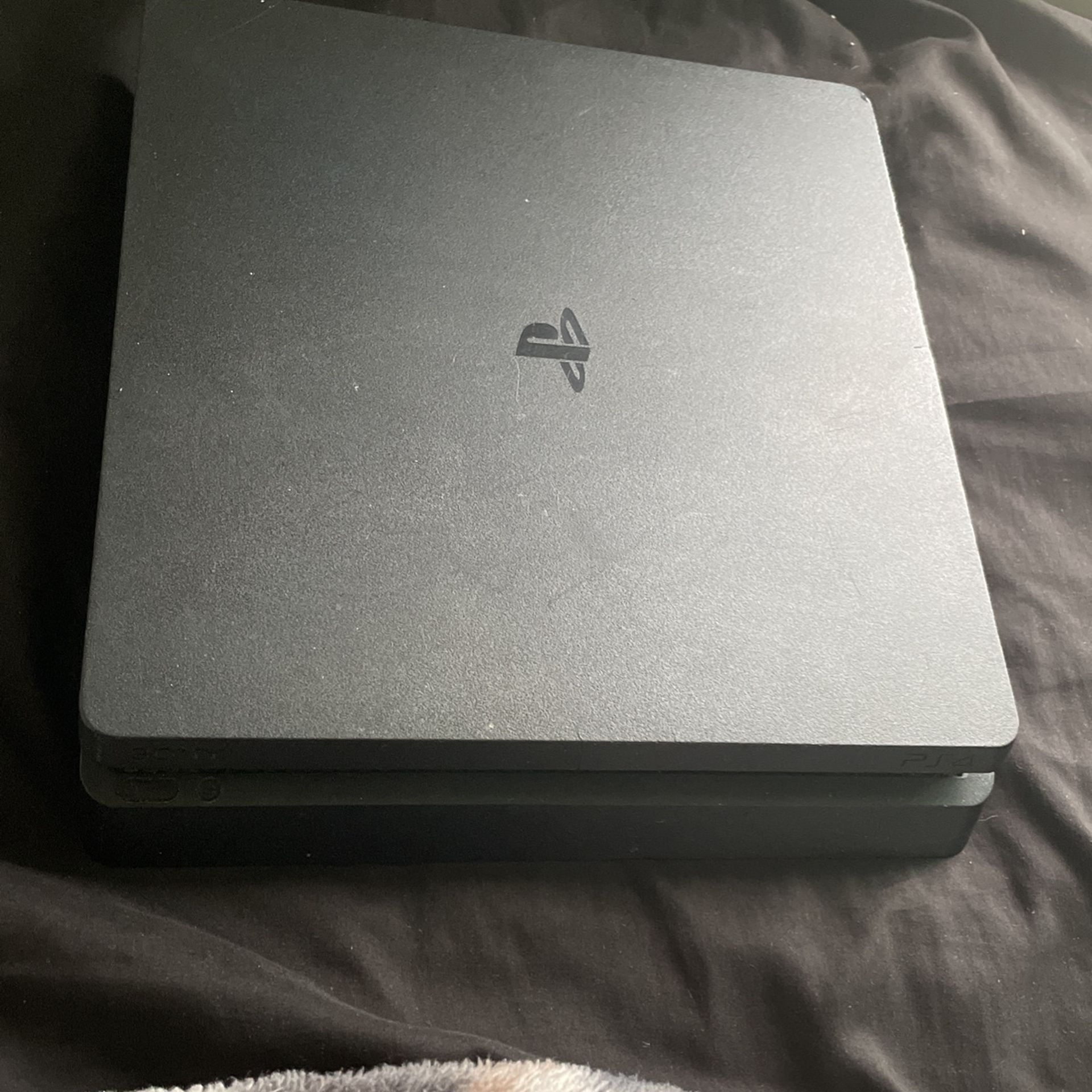 PS4 Slim