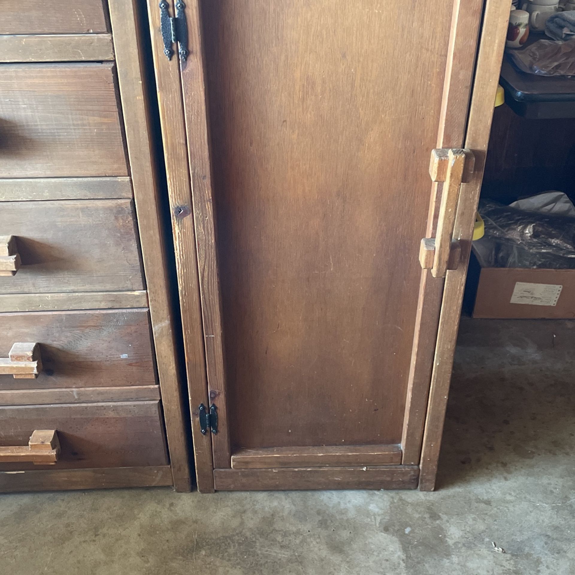 Dresser Drawer & Closet Shelf