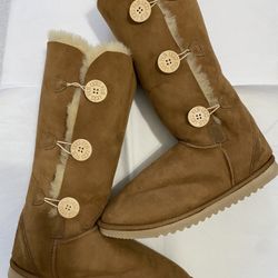 UGG Original Australian Boots(size 9)