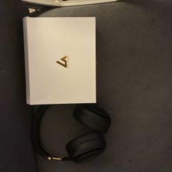 Livv Pro Audio Wireless Headphones 